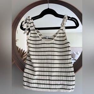Madewell tied strap sweater tank. Size small.